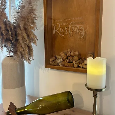 Lime&wine - Stylishes Wohlfuehl-apartment Am Rhein 厄斯特里希·温克尔